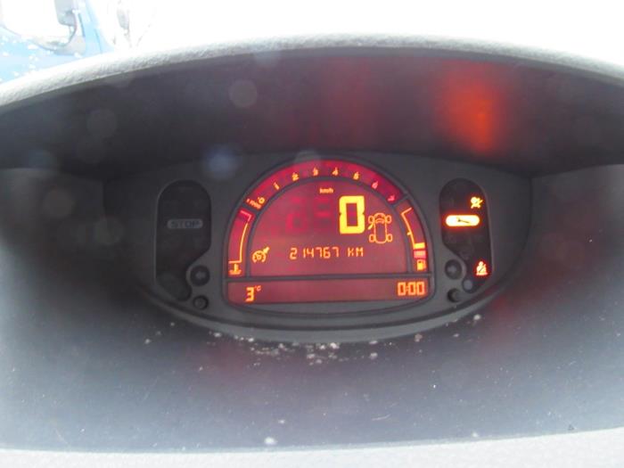 Renault Modus/Grand Modus 1.6 16V Sloopvoertuig (2005, Beige)