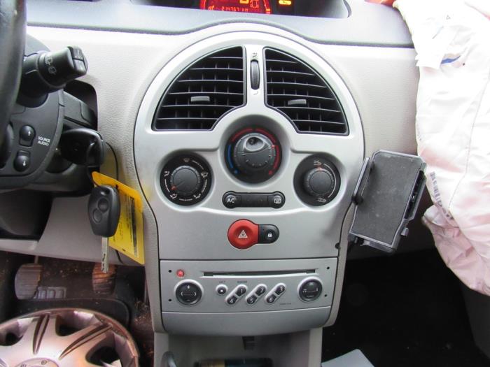 Renault Modus/Grand Modus 1.6 16V Sloopvoertuig (2005, Beige)