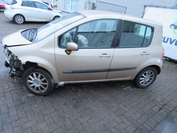 Renault Modus/Grand Modus 1.6 16V Sloopvoertuig (2005, Beige)