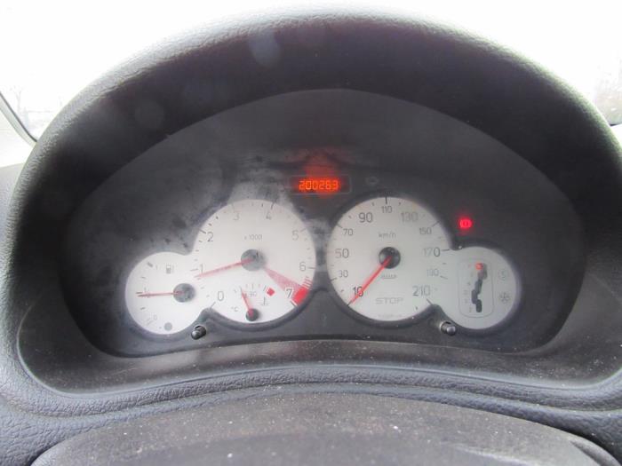 Peugeot 206 CC 1.6 16V Sloopvoertuig (2003, Grijs)