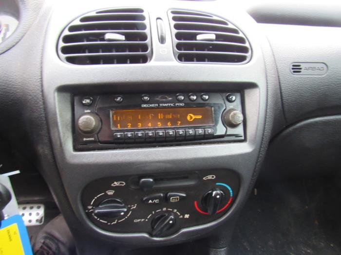 Peugeot 206 CC 1.6 16V Sloopvoertuig (2003, Grijs)