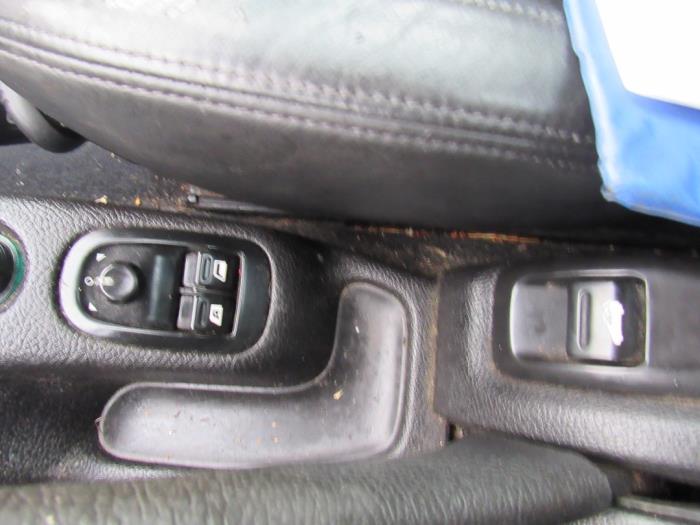 Peugeot 206 CC 1.6 16V Sloopvoertuig (2003, Grijs)