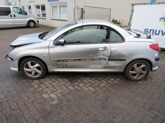 Peugeot 206 CC 1.6 16V Sloopvoertuig (2003, Grijs)