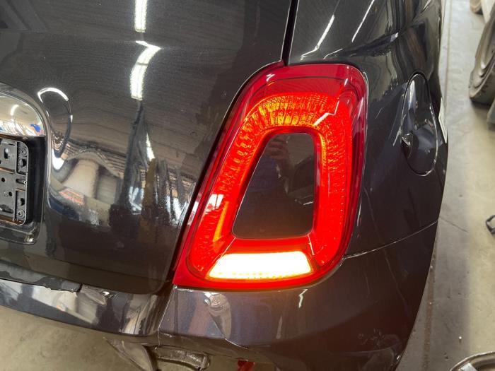Fiat 500 0.9 TwinAir 80 Sloopvoertuig (2016, Zwart)