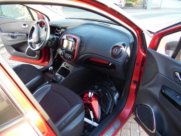 Renault Captur 0.9 Energy TCE 12V Sloopvoertuig (2015, Rood)