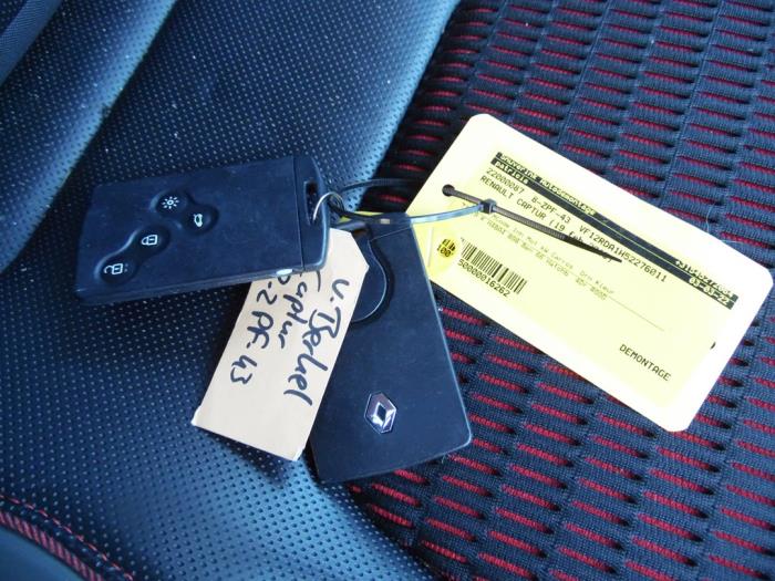 Renault Captur 0.9 Energy TCE 12V Sloopvoertuig (2015, Rood)