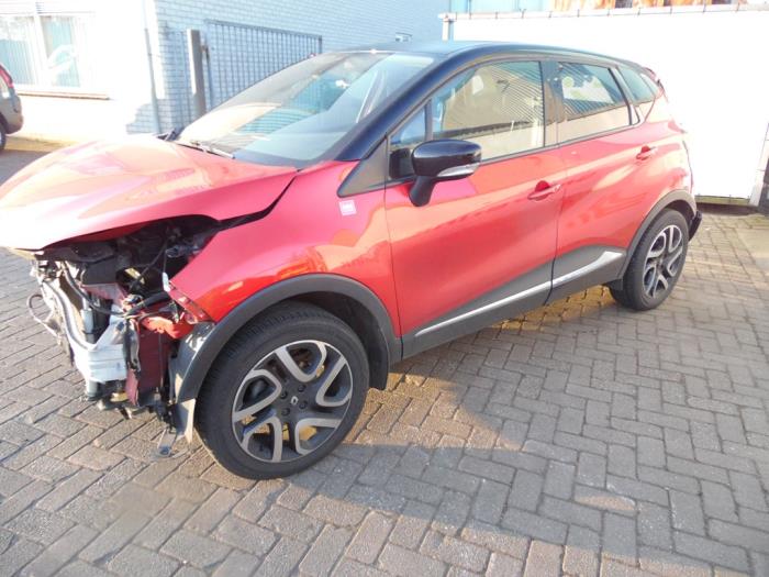 Renault Captur 0.9 Energy TCE 12V Sloopvoertuig (2015, Rood)