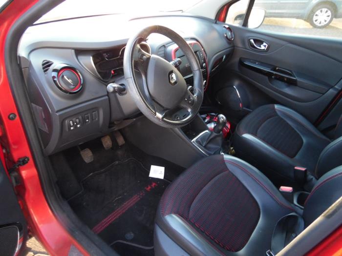 Renault Captur 0.9 Energy TCE 12V Sloopvoertuig (2015, Rood)