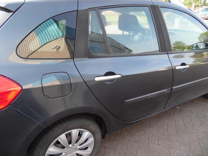 Renault Clio III Estate/Grandtour 1.2 16V TCE 100 Sloopvoertuig (2008, Donker, Grijs)