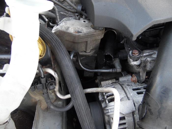 Renault Clio III Estate/Grandtour 1.2 16V TCE 100 Sloopvoertuig (2008, Donker, Grijs)