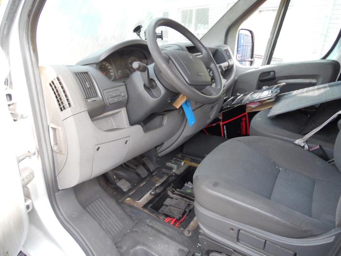 Peugeot Boxer 2.2 HDi 100 Euro 4 Sloopvoertuig (2007, Grijs)