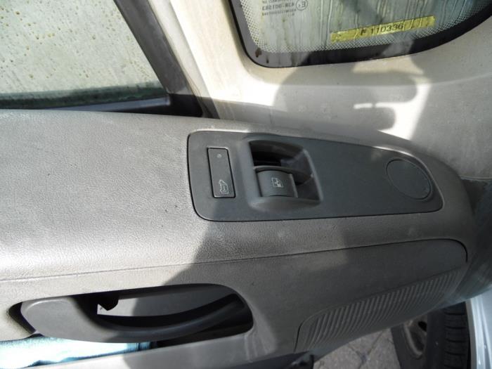 Peugeot Boxer 2.2 HDi 100 Euro 4 Sloopvoertuig (2007, Grijs)