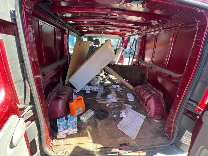 Opel Vivaro 2.5 CDTI 16V Sloopvoertuig (2008, Rood)