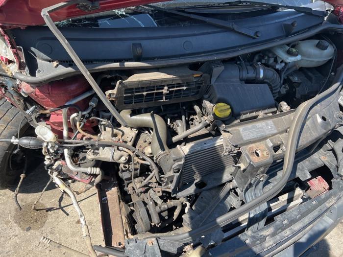 Opel Vivaro 2.5 CDTI 16V Sloopvoertuig (2008, Rood)