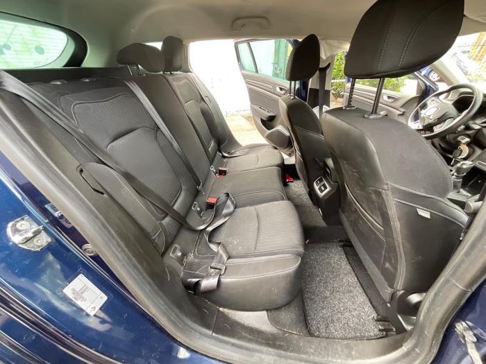 Renault Megane IV Estate 1.2 Energy TCE 100 Sloopvoertuig (2017, Blauw)