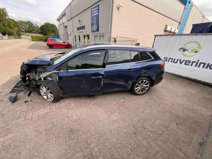 Renault Megane IV Estate 1.2 Energy TCE 100 Sloopvoertuig (2017, Blauw)