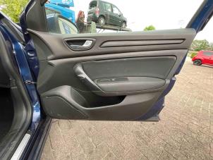Renault Megane IV Estate 1.2 Energy TCE 100 Sloopvoertuig (2017, Blauw)