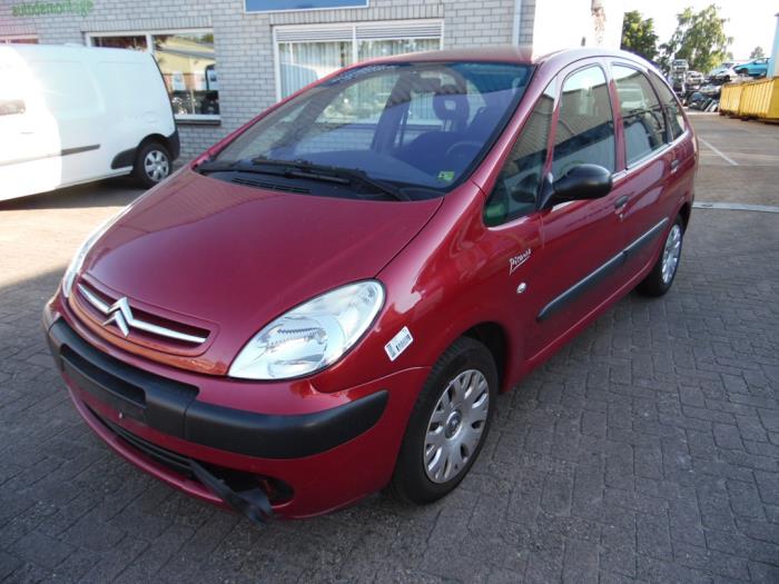 Citroen Xsara Picasso 1.6i 16V Sloopvoertuig (2006, Rood)