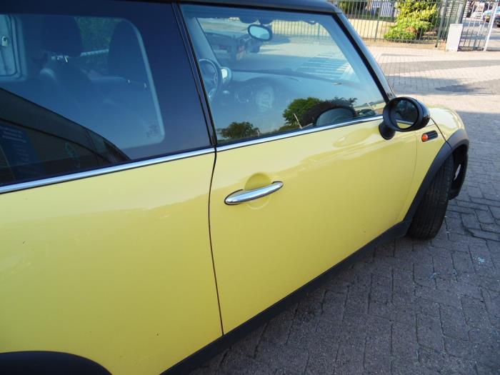 BMW Mini One/Cooper 1.6 16V Cooper Sloopvoertuig (2003, Geel)