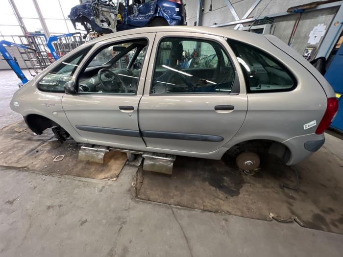 Citroen Xsara Picasso 1.8 16V Sloopvoertuig (2004, Beige)