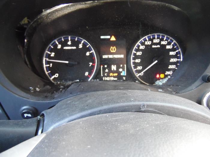 Mitsubishi Outlander 2.0 16V 4x4 Sloopvoertuig (2015, Wit)