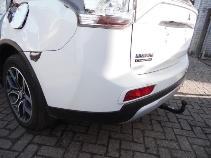 Mitsubishi Outlander 2.0 16V 4x4 Sloopvoertuig (2015, Wit)