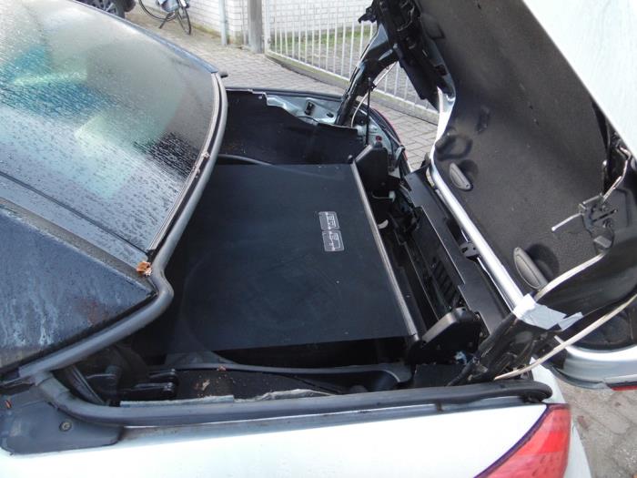 Peugeot 307 CC 2.0 16V Schadevoertuig (2005, Grijs)