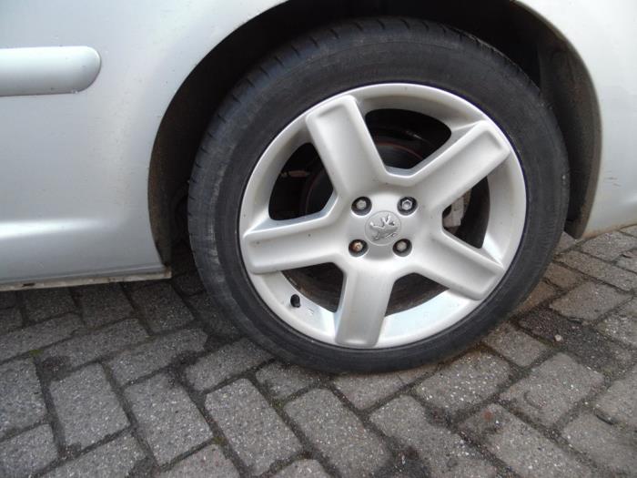 Peugeot 307 CC 2.0 16V Schadevoertuig (2005, Grijs)