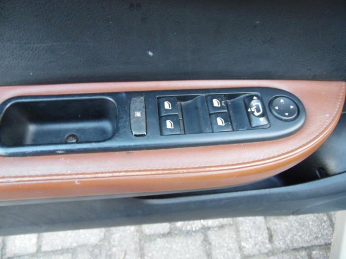 Peugeot 307 CC 2.0 16V Schadevoertuig (2005, Grijs)