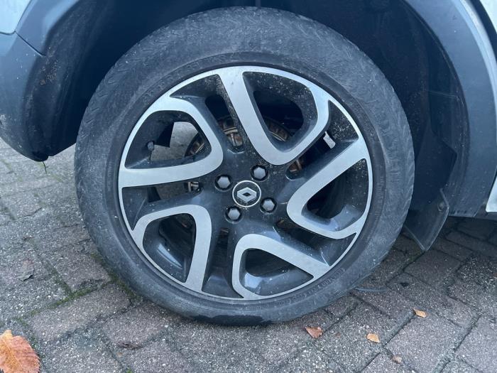 Renault Captur 0.9 Energy TCE 12V Sloopvoertuig (2016, Grijs)