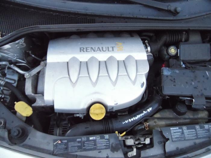Renault Clio III 1.6 16V Sloopvoertuig (2006, Grijs)