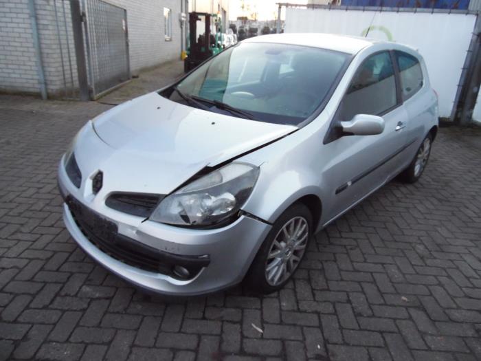 Renault Clio III 1.6 16V Sloopvoertuig (2006, Grijs)