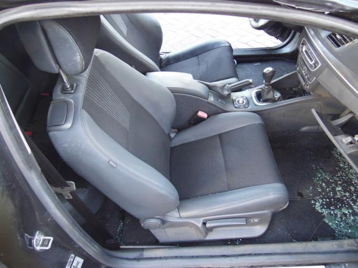 Renault Megane III Coupe 1.4 16V TCe 130 Sloopvoertuig (2010, Zwart)