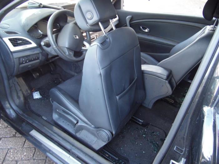 Renault Megane III Coupe 1.4 16V TCe 130 Sloopvoertuig (2010, Zwart)