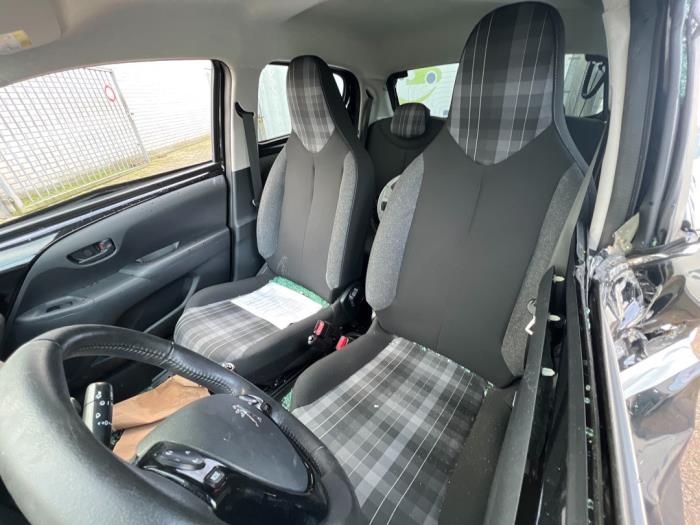 Peugeot 108 1.0 12V VVT-i Sloopvoertuig (2020, Zwart)