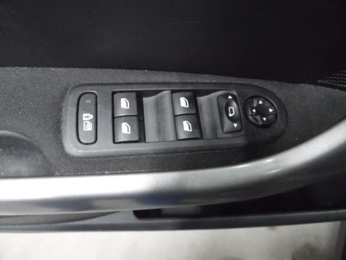 Peugeot 308 1.6 VTI 16V Sloopvoertuig (2009, Zwart)