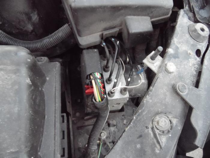 Peugeot 206 CC 2.0 16V Sloopvoertuig (2002, Zwart)