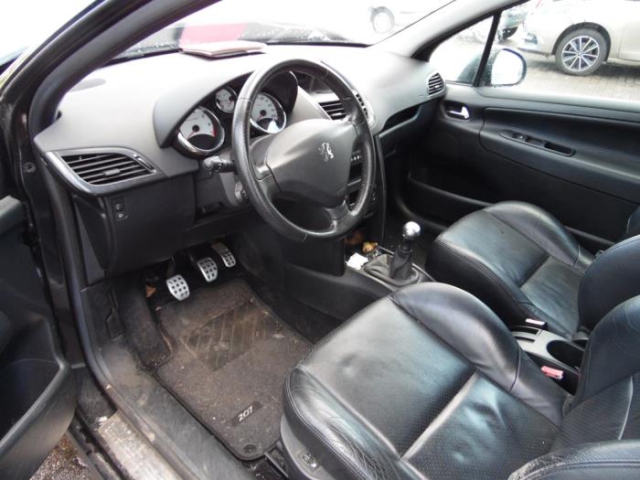 Peugeot 207/207+ 1.6 16V GT THP Sloopvoertuig (2006, Zwart)