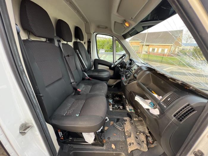 Peugeot Boxer 2.2 HDi 130 Euro 5 Sloopvoertuig (2016, Wit)