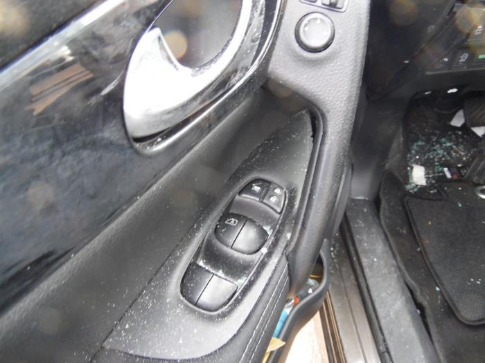 Nissan Qashqai 1.2 DIG-T 16V Sloopvoertuig (2014, Bruin)