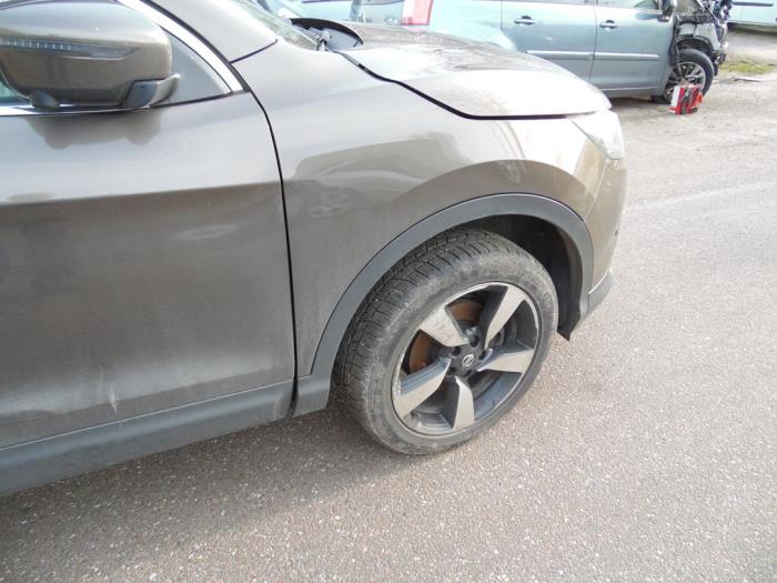 Nissan Qashqai 1.2 DIG-T 16V Sloopvoertuig (2014, Bruin)