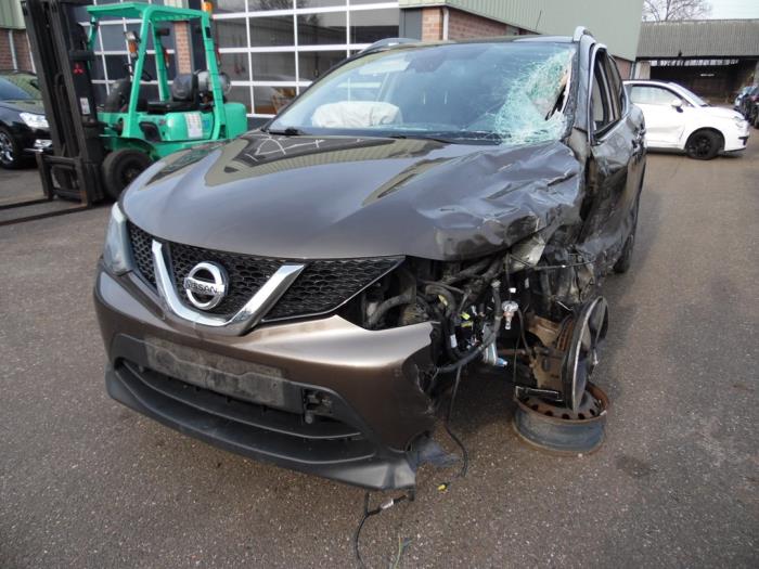 Nissan Qashqai 1.2 DIG-T 16V Sloopvoertuig (2014, Bruin)