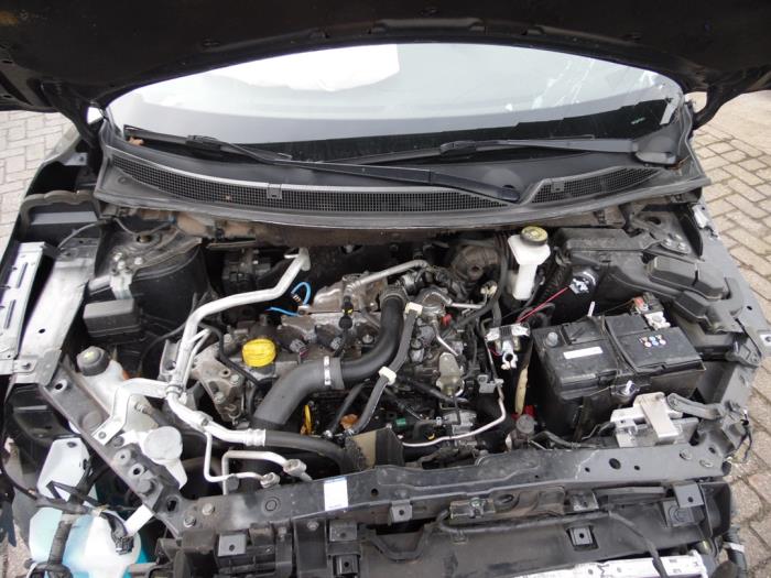 Nissan Qashqai 1.2 DIG-T 16V Sloopvoertuig (2017, Zwart)