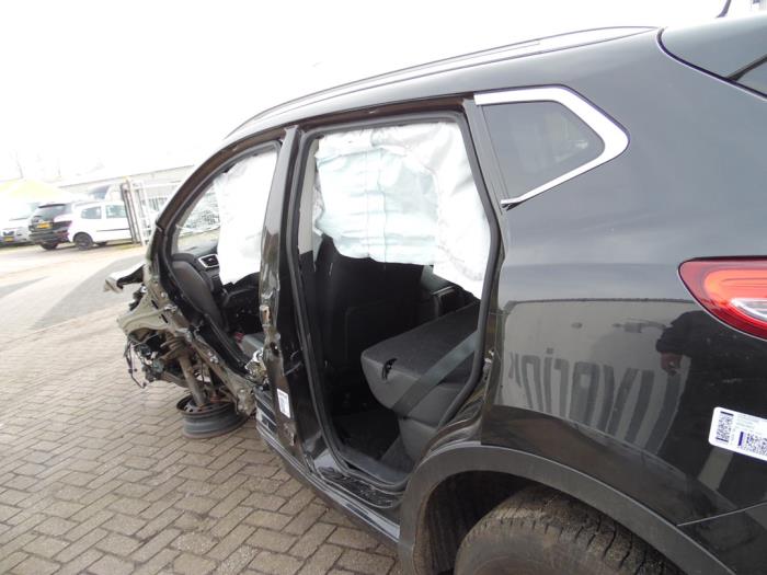 Nissan Qashqai 1.2 DIG-T 16V Sloopvoertuig (2017, Zwart)