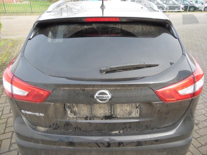 Nissan Qashqai 1.2 DIG-T 16V Sloopvoertuig (2017, Zwart)