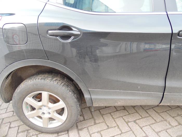 Nissan Qashqai 1.2 DIG-T 16V Sloopvoertuig (2017, Zwart)