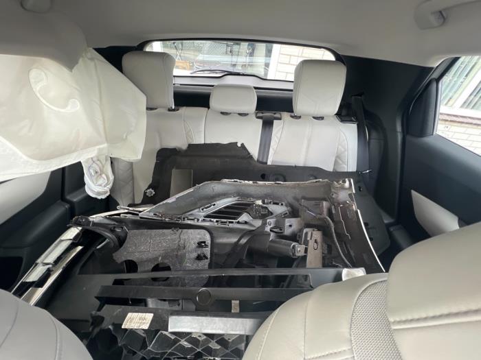 DS Automobiles DS 3/Crossback 1.2 12V PureTech 130 Sloopvoertuig (2020, Wit, Zwart)