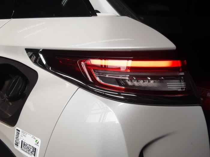 DS Automobiles DS 3/Crossback 1.2 12V PureTech 130 Sloopvoertuig (2020, Wit, Zwart)