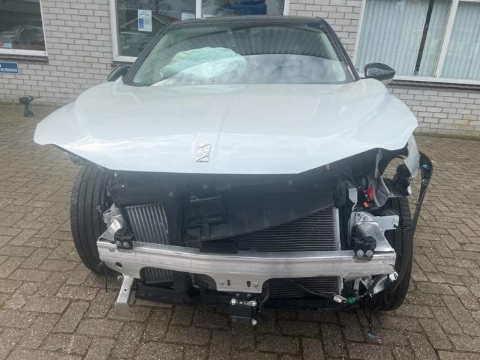 DS Automobiles DS 3/Crossback 1.2 12V PureTech 130 Sloopvoertuig (2020, Wit, Zwart)