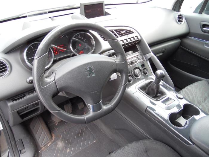 Peugeot 3008 I 1.6 VTI 16V Schadevoertuig (2010, Grijs)